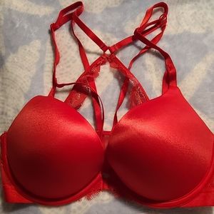 Victoria's Secret size 32D bra